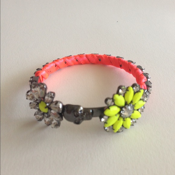 NWOT Flowers and skulls neon bracelet