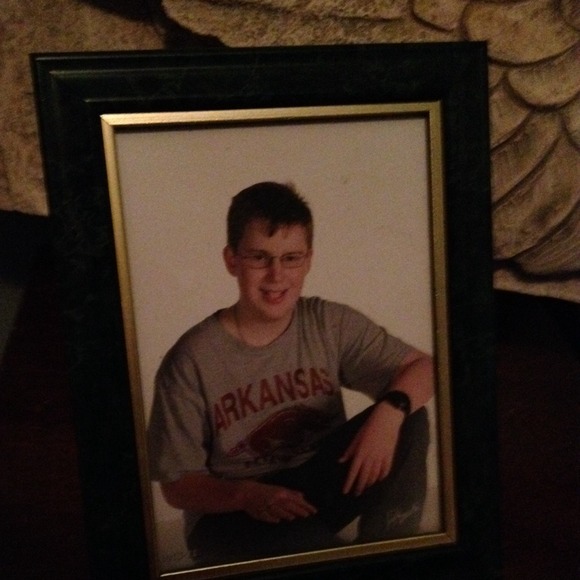 I have some Autism Awareness pieces in my closet! - Picture 3 of 4