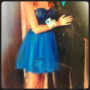 Homecoming dress. 👗💙