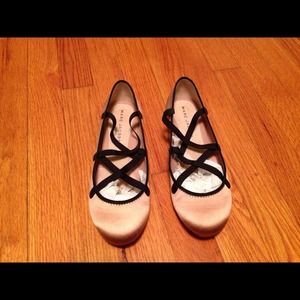Marc Jacobs satin ballet flats in beige (pink)