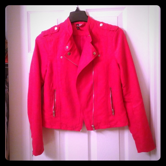 Only worn once!