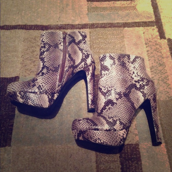 💛Ankle Snake Boots