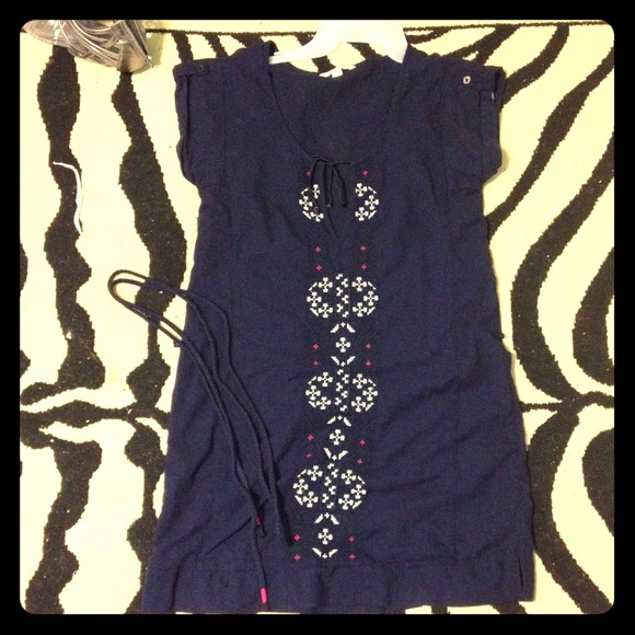 American eagle dress navy with cute pattern