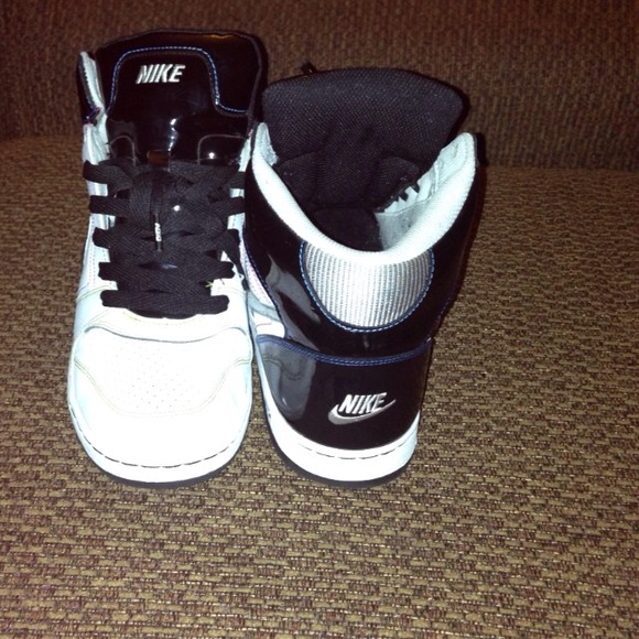 White/Black HighTop Nikes - Picture 4 of 4