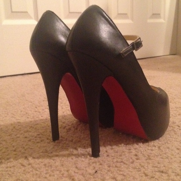 Red bottom Mary Jane Daffodile