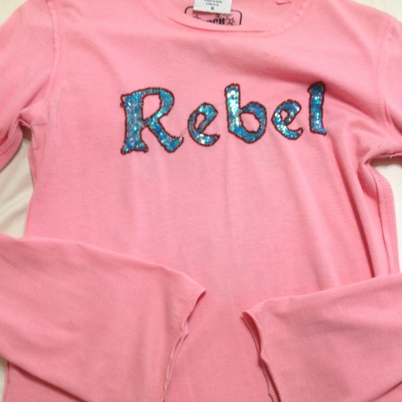 Rock solid long sleeve shirt👚💕