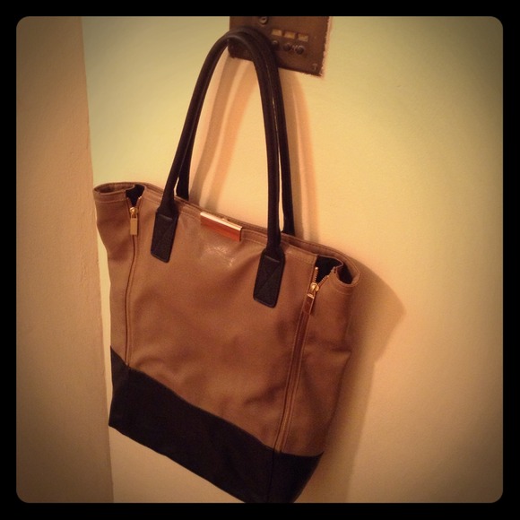 ON HOLD - Grey & Black Tote With Gold Details