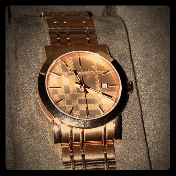 Auth Burberry Rose Gold Watch
