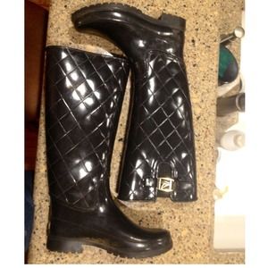 ON HOLD for @ciarreisfashion until Tuesday!!