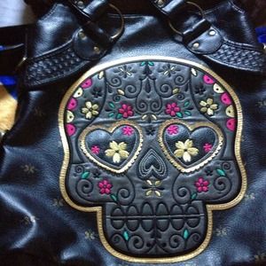 Lounge fly skull face bag