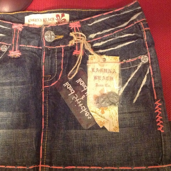 🎉HOST PICK🎉LAGUNA BEACH 🔥HOT🔥Mini Jean Skirt - Picture 4 of 4