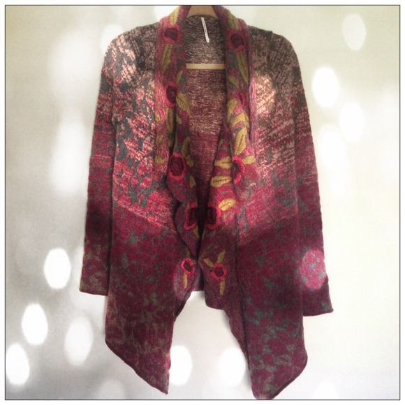 💕on hold or @babyprincessia💕Free People Cardigan