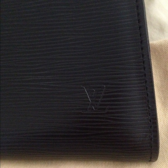🅾SOLD🅾Louis Vuitton Epi Noir Pochette Clutch - Picture 2 of 4