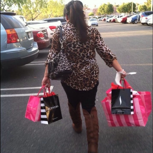 Meet you're seller!!!! 😉❤ - Picture 4 of 4