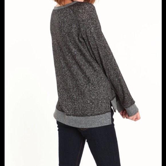 ⚡️SOLD OUT⚡️Black Sweater - Picture 3 of 3