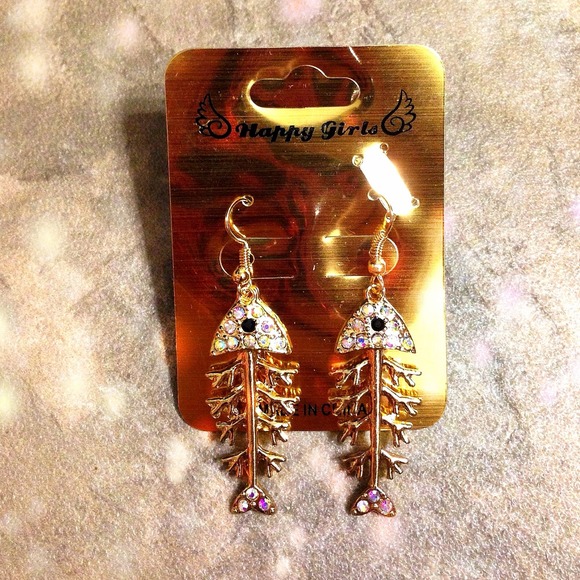 ❗🚫SOLD IN BUNDLE❗Pink-Hued Fish Bones Earrings - Picture 3 of 3