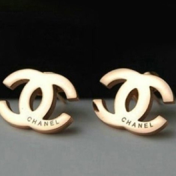 ❤HOLD❤CC logo earrings