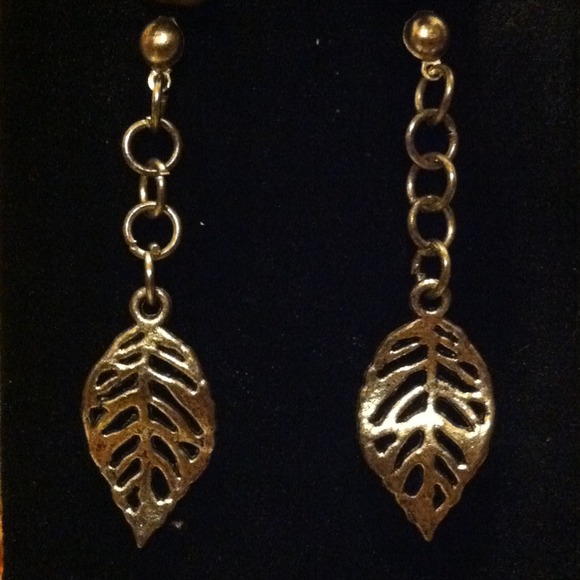 Fall Post Earrings - 4 Pair - Picture 4 of 5