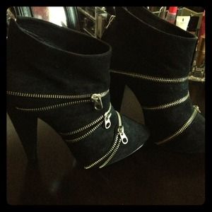 Pour la Victoire size 6