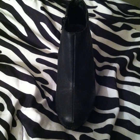 black leather, glittered heel - Picture 2 of 4