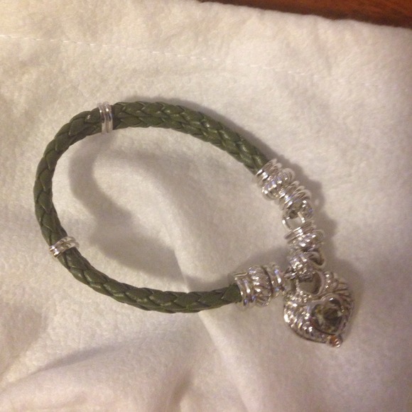 JUDITH RIPKA LEATHER GEMSTONE HEART BRACELET