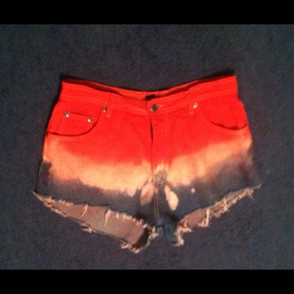 High waisted did dyed bleached shorts.