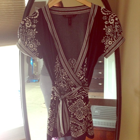 BCBG Maxazria blouse. Size S..