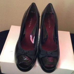 Aerosoles Black Peep Toe High Pumps