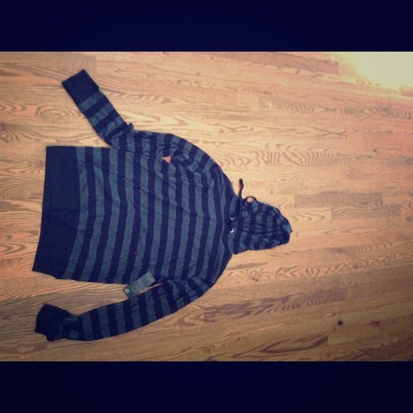 Men's M, Dakotomy long sleeve with hood/frnt pockt