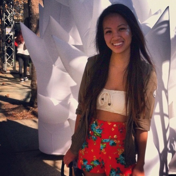 High waisted floral shorts - Picture 2 of 2