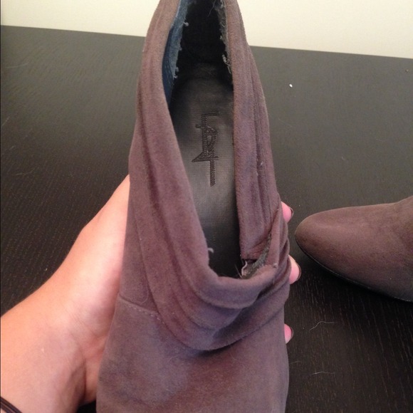 Gray Booties ! - Picture 3 of 4