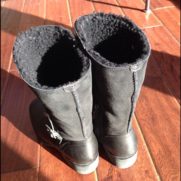 UGG Bellevue boots - Picture 2 of 4