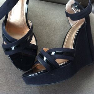 BCBG wedges