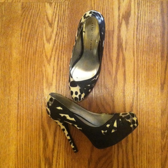 Leopard Pumps