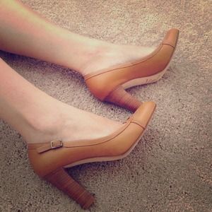 Banana republic high heel shoes