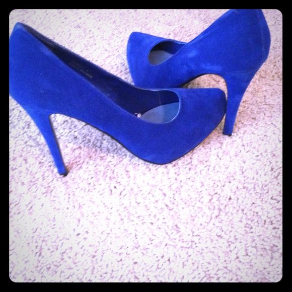 Shoes!! - Picture 1 of 1