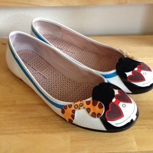 Super cute flats! Price reduced!