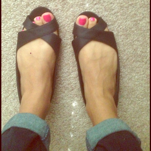 Black Peep toe Flats