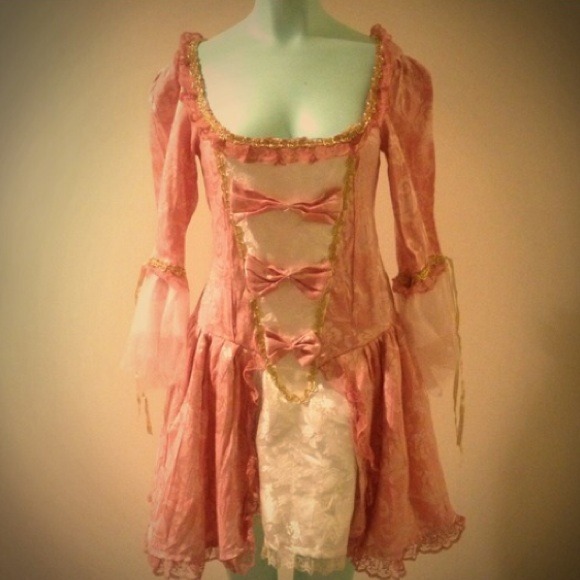 Marie Antoinette Halloween Costume