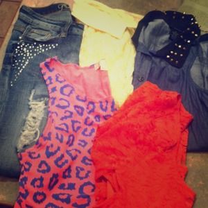 Bundle! 💗 4 shirts and 1 pair of jeans