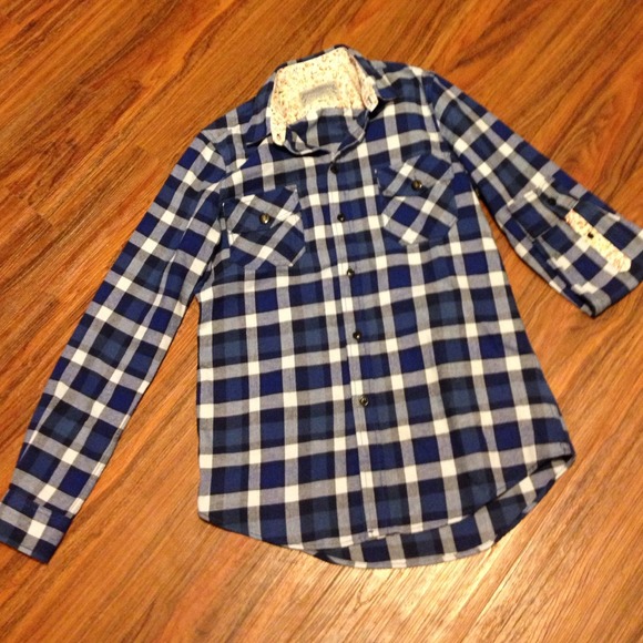 NWOT-Jachs girlfriend flannel plaid shirt