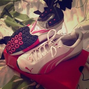 Women's Puma Sneakers