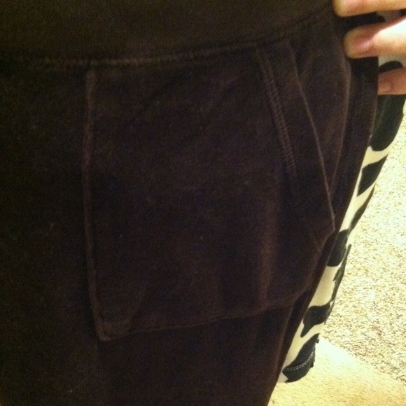 SOLD IN BUNDLE Juicy Couture sweatpants - Picture 2 of 3