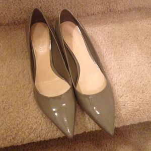 Gray patent Nine West kitten heels