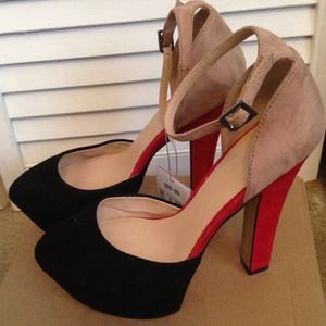 🚫HOLD for @angie781227🚫