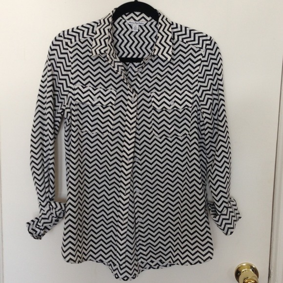 SOLD Favorite for Fall! Zig Zag Blouse