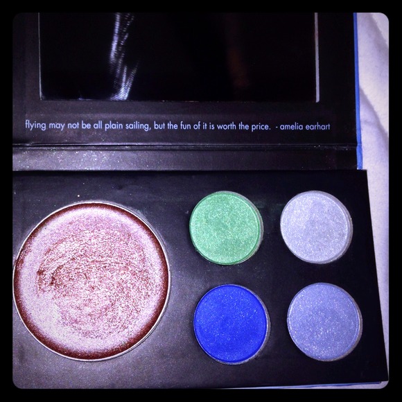 💗Stila palette with mirror  eyeshadow+blush/lip