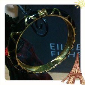 🚫SOLD🚫Pretty Bangle Bracelet !!