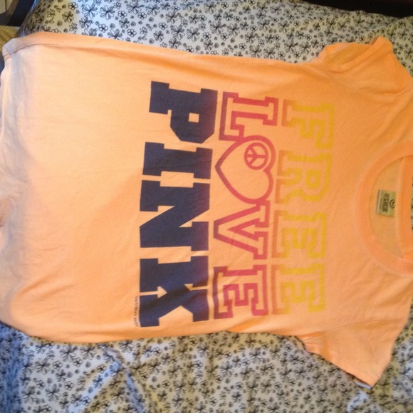 Like new Victoria's Secret love pink tees shirt