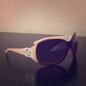 💯Authentic Chanel suns- Camelia ✅REDUCED✅
